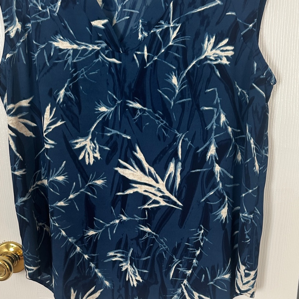 NIC+ZOE Blue and bone Sleeveless Top - Picture 3 of 5